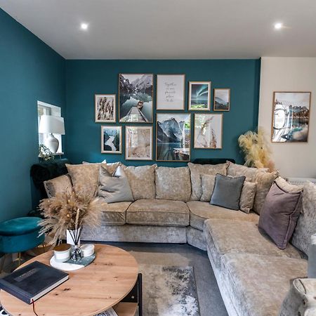 Spring Mount Huge Luxury Full Apartment- Harrogate Centre-Two Extremely Comfy Kingsize Bedrooms-Fully Equipped Modern Kitchen-Cosy Living Room With Huge Tv Экстерьер фото