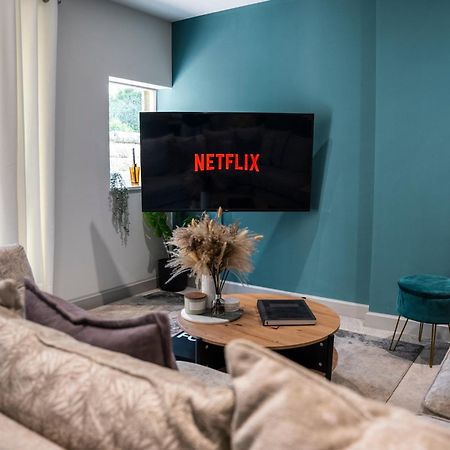 Spring Mount Huge Luxury Full Apartment- Harrogate Centre-Two Extremely Comfy Kingsize Bedrooms-Fully Equipped Modern Kitchen-Cosy Living Room With Huge Tv Экстерьер фото