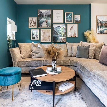 Spring Mount Huge Luxury Full Apartment- Harrogate Centre-Two Extremely Comfy Kingsize Bedrooms-Fully Equipped Modern Kitchen-Cosy Living Room With Huge Tv Экстерьер фото