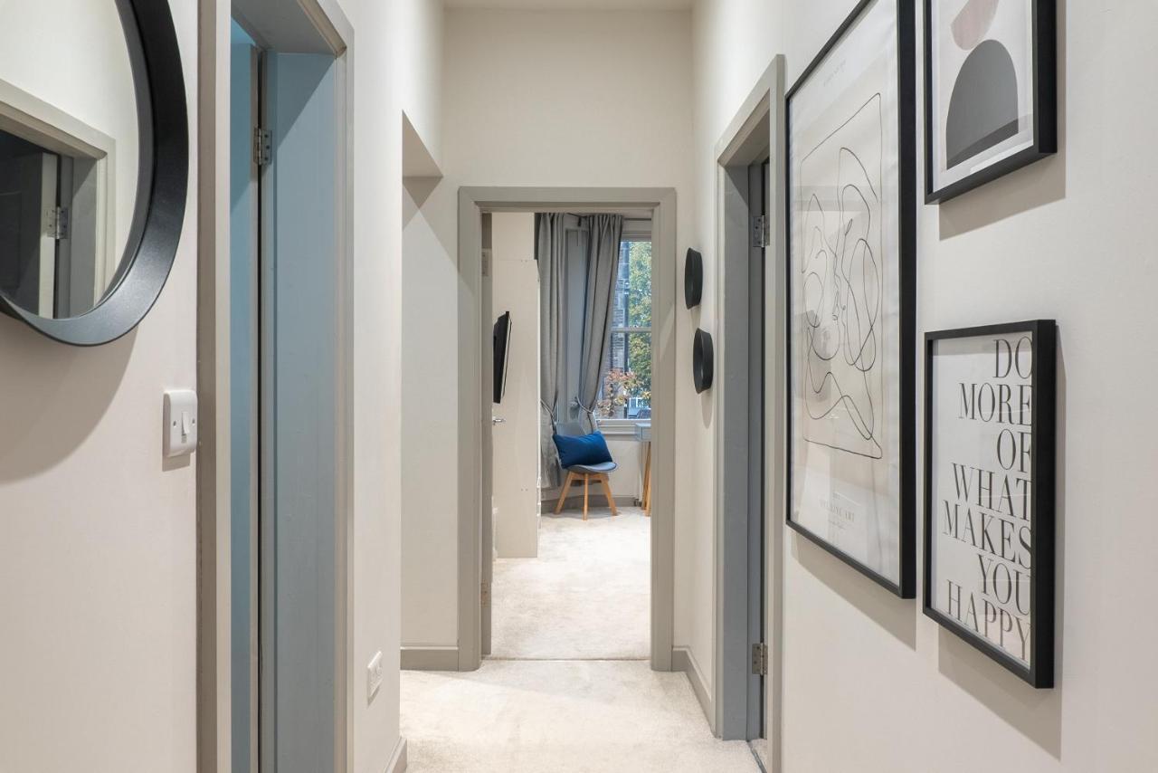 Spring Mount Huge Luxury Full Apartment- Harrogate Centre-Two Extremely Comfy Kingsize Bedrooms-Fully Equipped Modern Kitchen-Cosy Living Room With Huge Tv Экстерьер фото