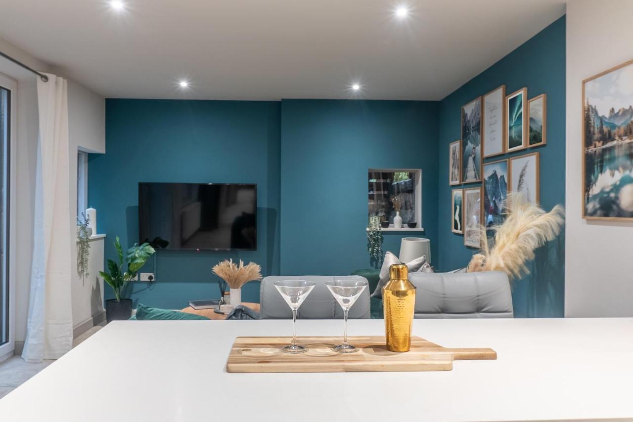 Spring Mount Huge Luxury Full Apartment- Harrogate Centre-Two Extremely Comfy Kingsize Bedrooms-Fully Equipped Modern Kitchen-Cosy Living Room With Huge Tv Экстерьер фото