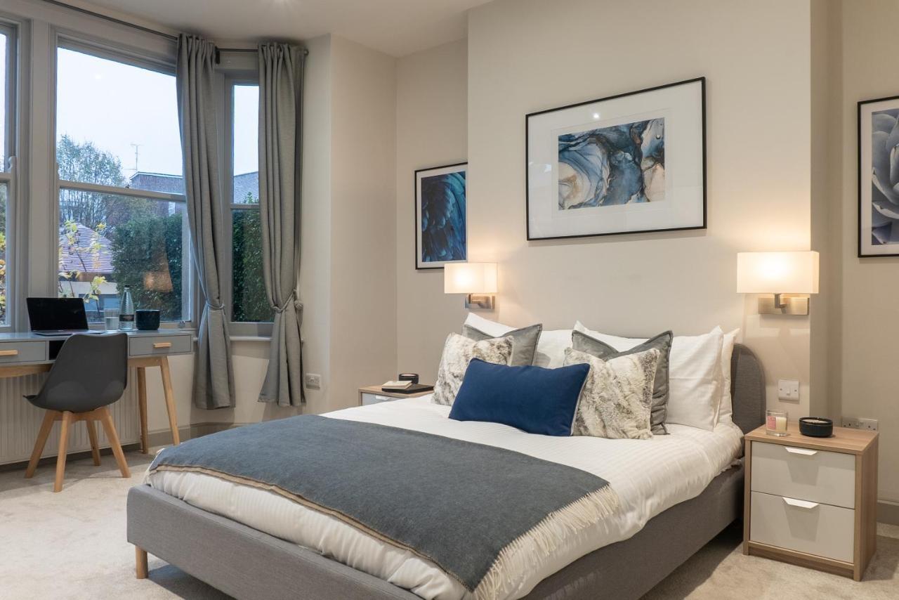 Spring Mount Huge Luxury Full Apartment- Harrogate Centre-Two Extremely Comfy Kingsize Bedrooms-Fully Equipped Modern Kitchen-Cosy Living Room With Huge Tv Экстерьер фото