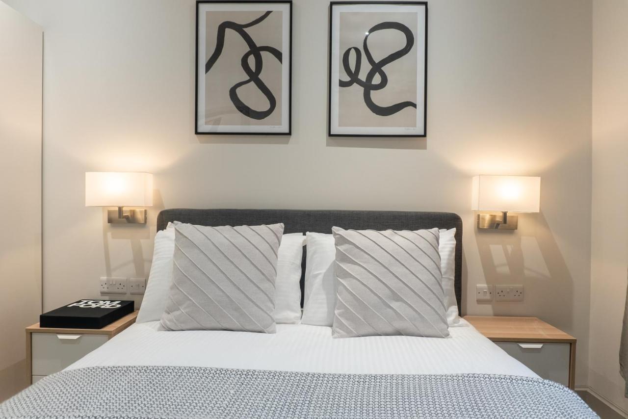 Spring Mount Huge Luxury Full Apartment- Harrogate Centre-Two Extremely Comfy Kingsize Bedrooms-Fully Equipped Modern Kitchen-Cosy Living Room With Huge Tv Экстерьер фото